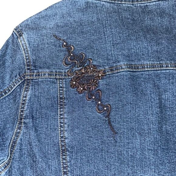 Cos Jeans/JEANBAY Girls XL Blue Denim Jacket with Embroidery Trucker - Picture 4 of 6